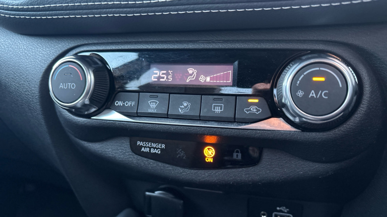 Nissan Juke 1.0 DiG-T 114 N-Connecta 5dr Petrol Hatchback